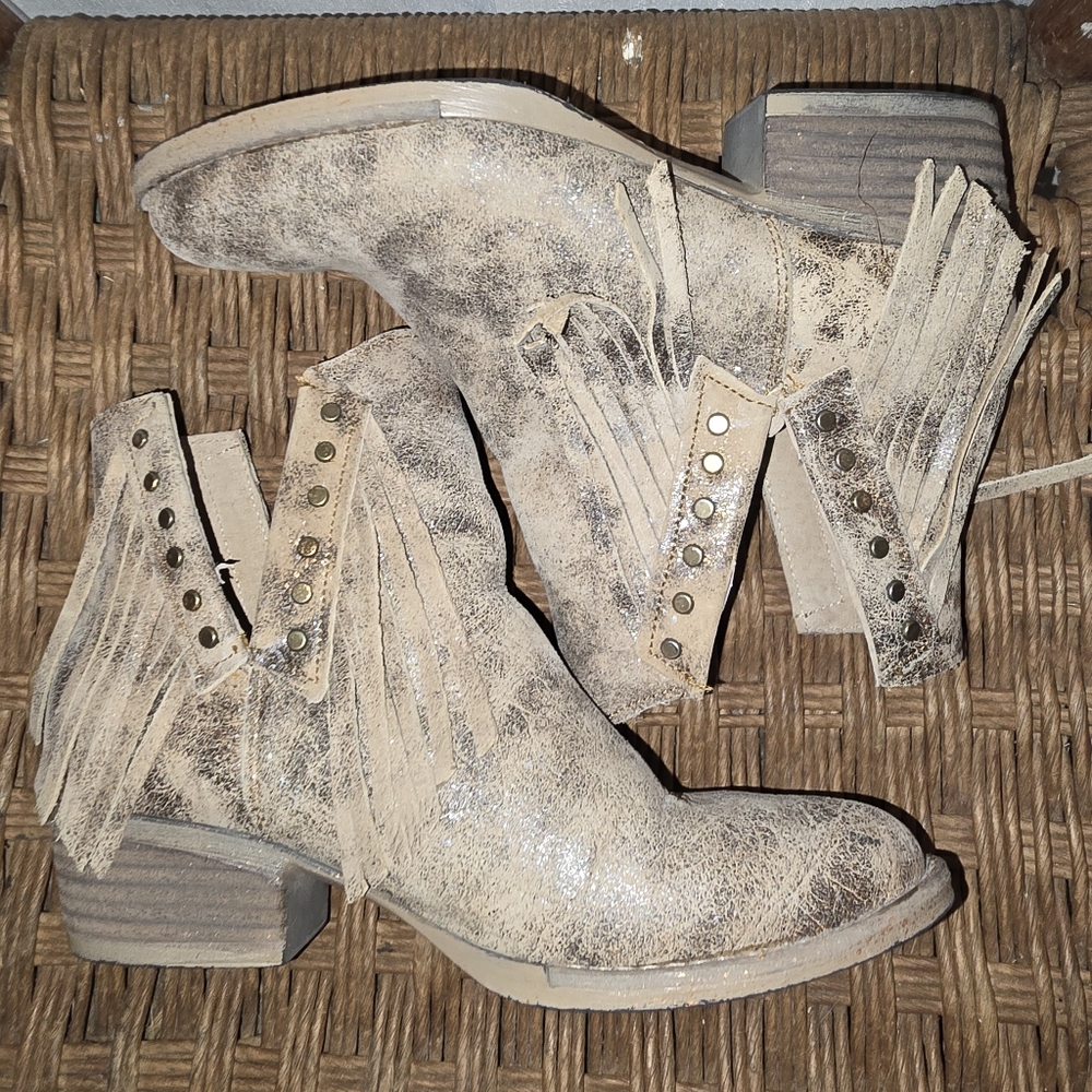 Gorgeous Womens Circle‎ G Distressed Leather fringe Boots 6.5 - Picture 6 of 9